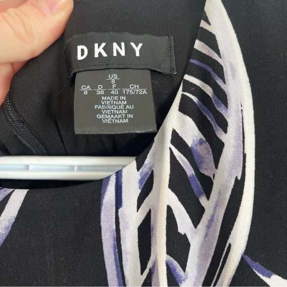 DKNY printed leaf sleeveless jumpsuit romper zip stretch summer women’s 8 medium - Picture 16 of 16